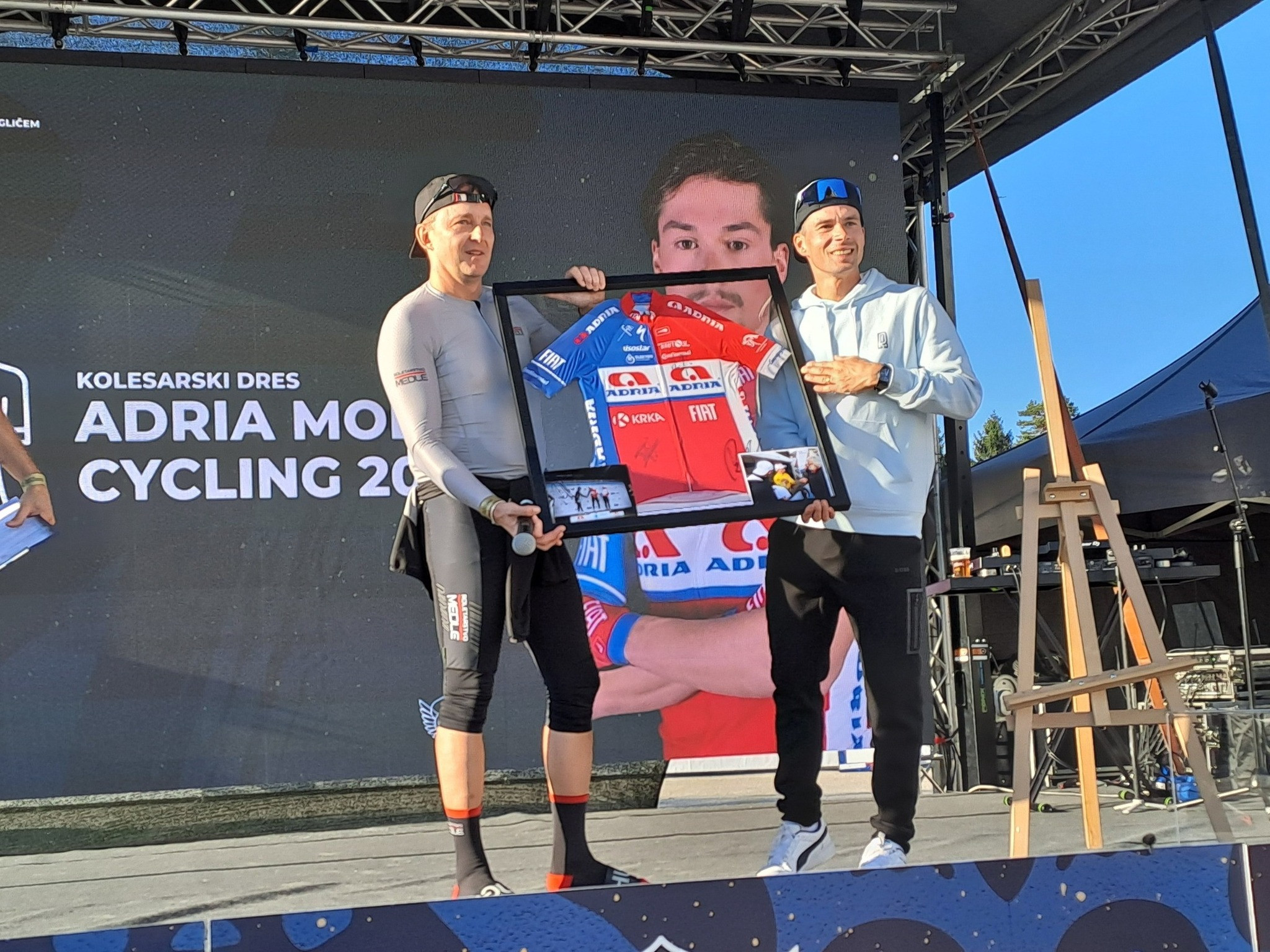 DRES PRIMOŽA ROGLIČA JE OSTAL DOMA